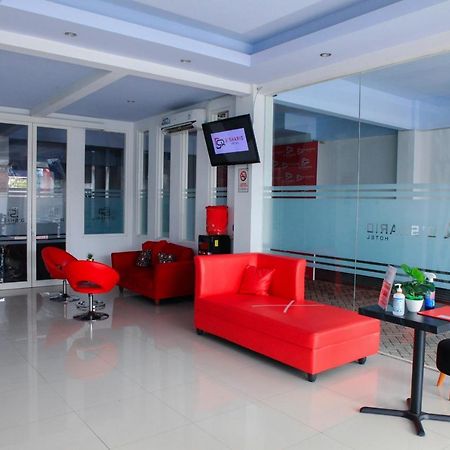 D'Shario Hotel Kepanjen Маланг Экстерьер фото